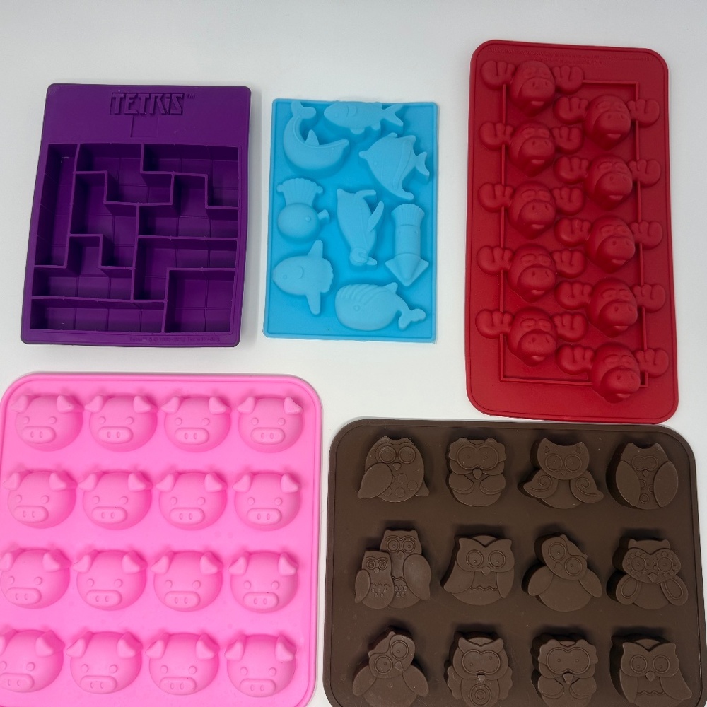 Assorted silicone molds, 5 pieces